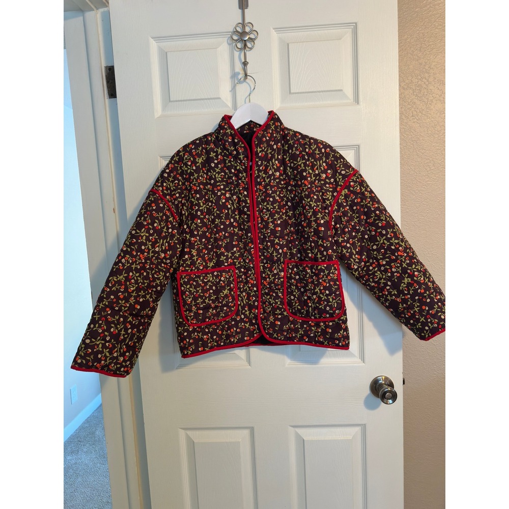 Floral Quilted Puffer Jacket Red Berry Print Lightweight, eye/hook closure Small